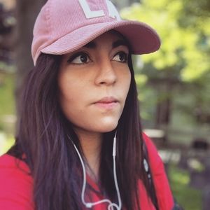 Meet your Posher, Alejandra